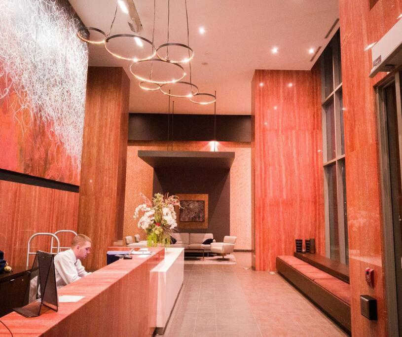 Luxury Suite Downtown Toronto Near Cn Tower Exterior photo