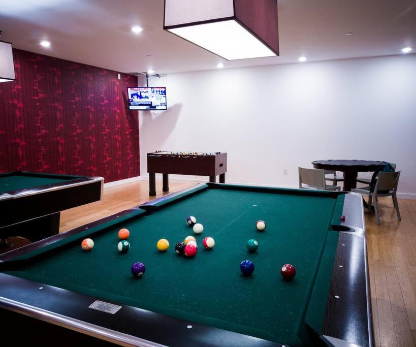 Luxury Suite Downtown Toronto Near Cn Tower Exterior photo