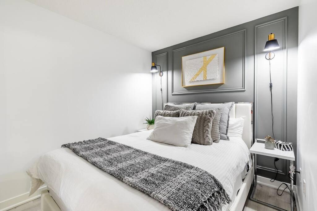 Luxury Suite Downtown Toronto Near Cn Tower Exterior photo