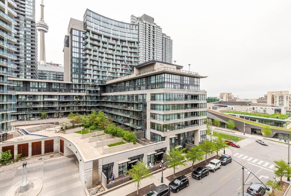Luxury Suite Downtown Toronto Near Cn Tower Exterior photo