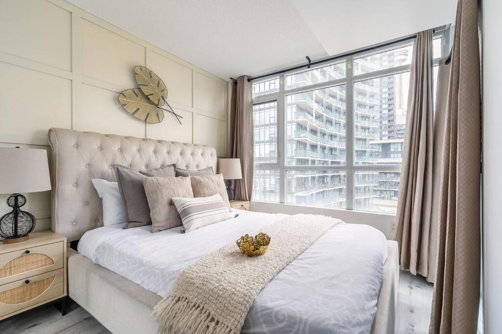 Luxury Suite Downtown Toronto Near Cn Tower Exterior photo